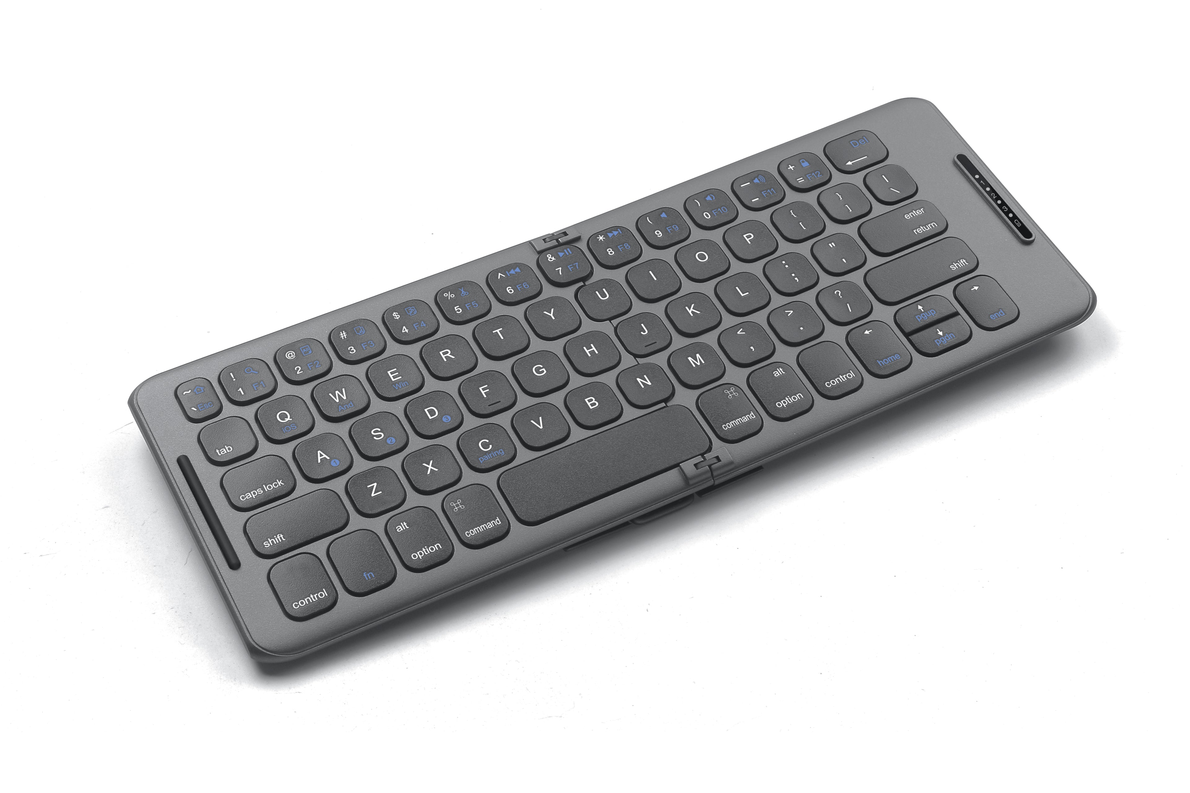 Two-fold seamless docking Bluetooth keyboard