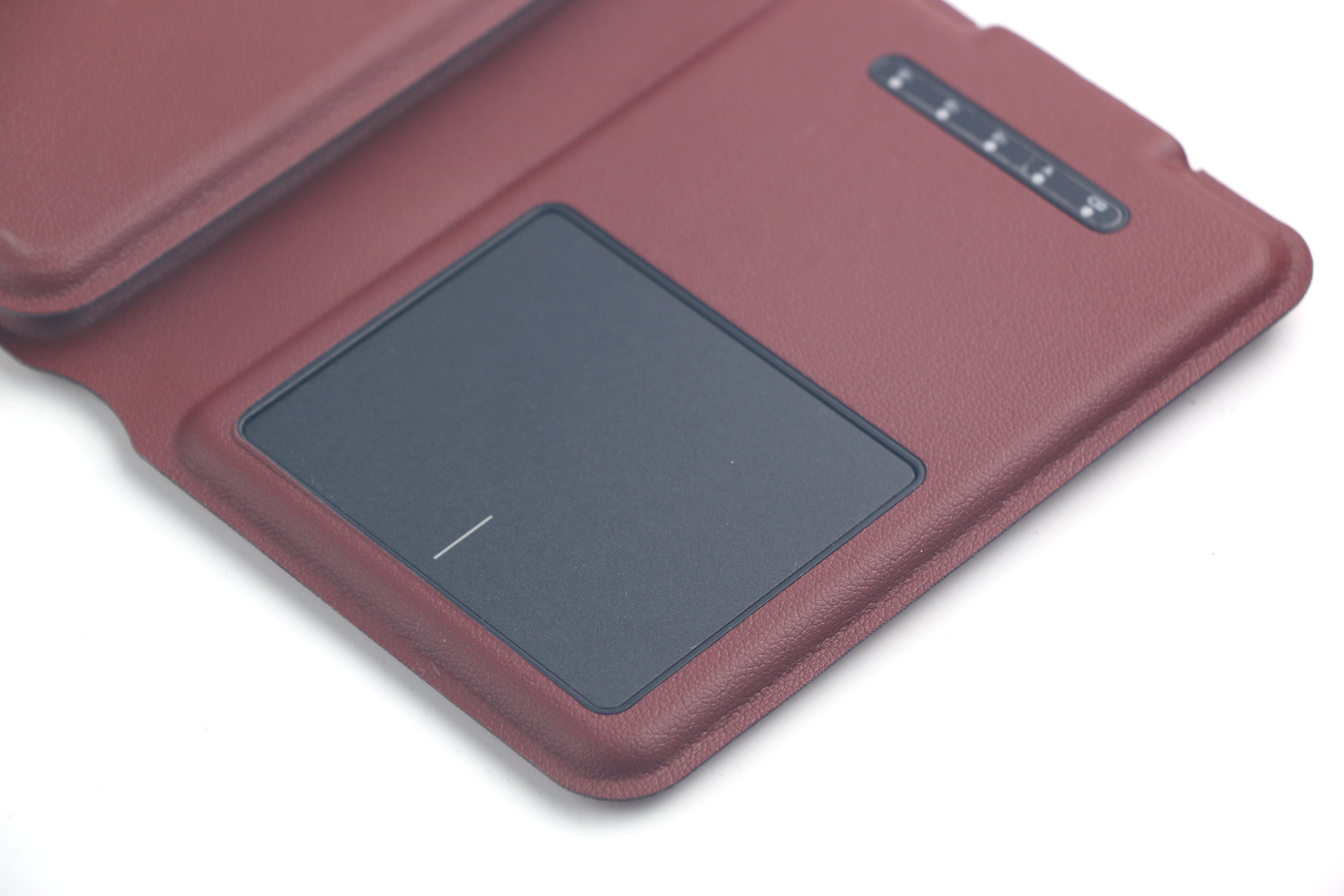 Tri-fold leather case keyboard