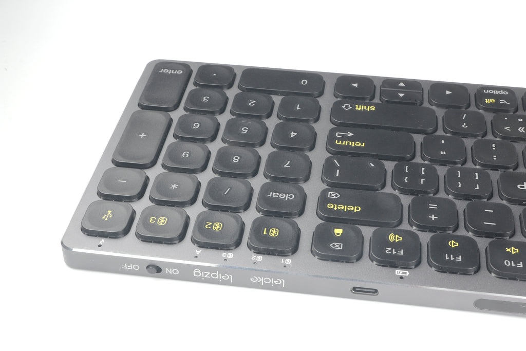 Bluetooth Desktop Magic Keyboard